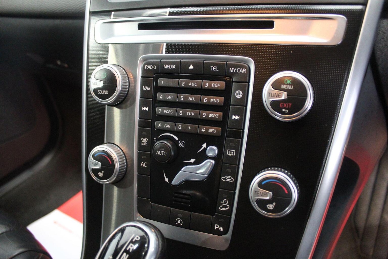 Used Volvo XC60 2015 for sale - 77314131: Photo 42