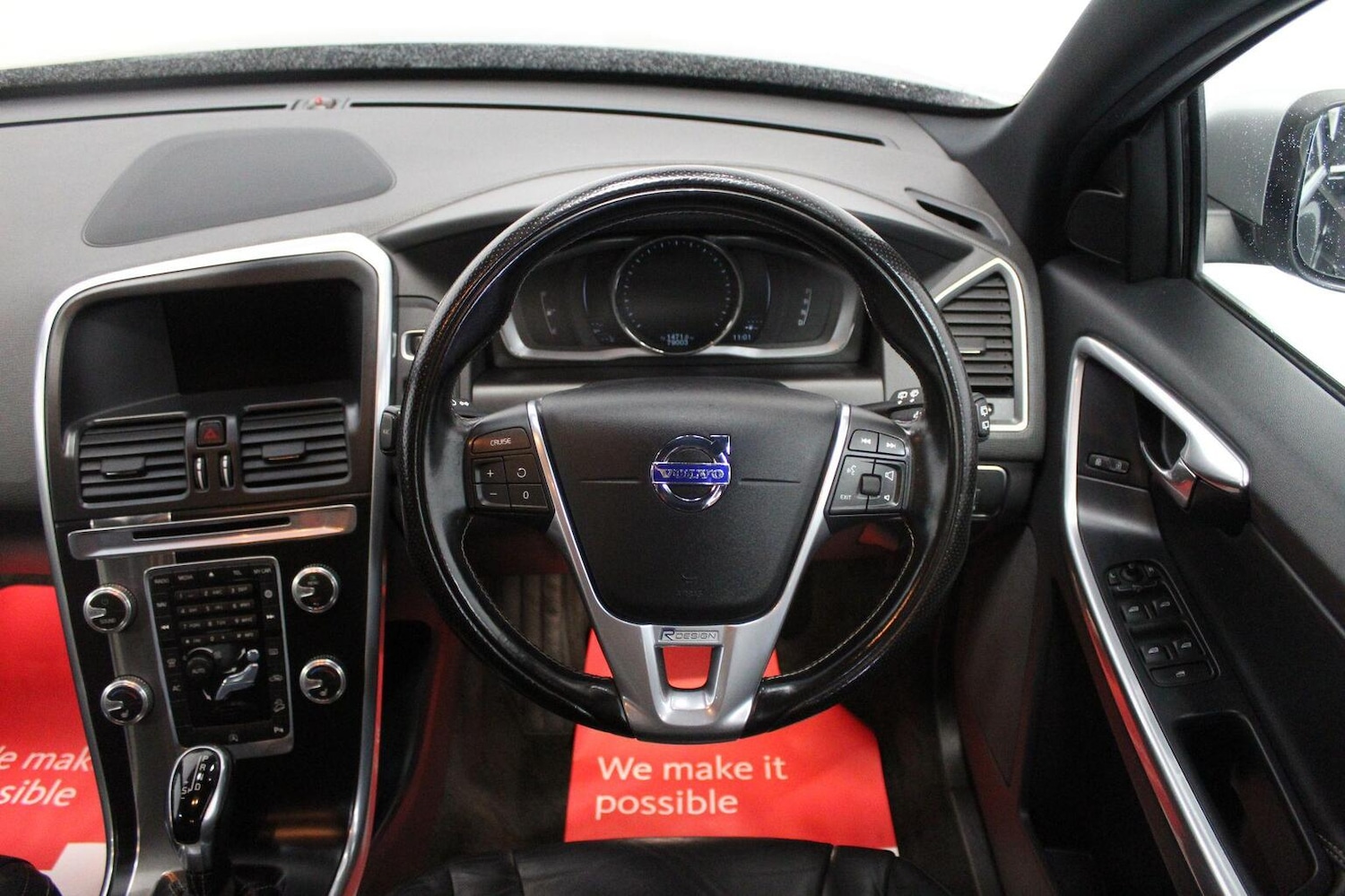 Used Volvo XC60 2015 for sale - 77314131: Photo 45