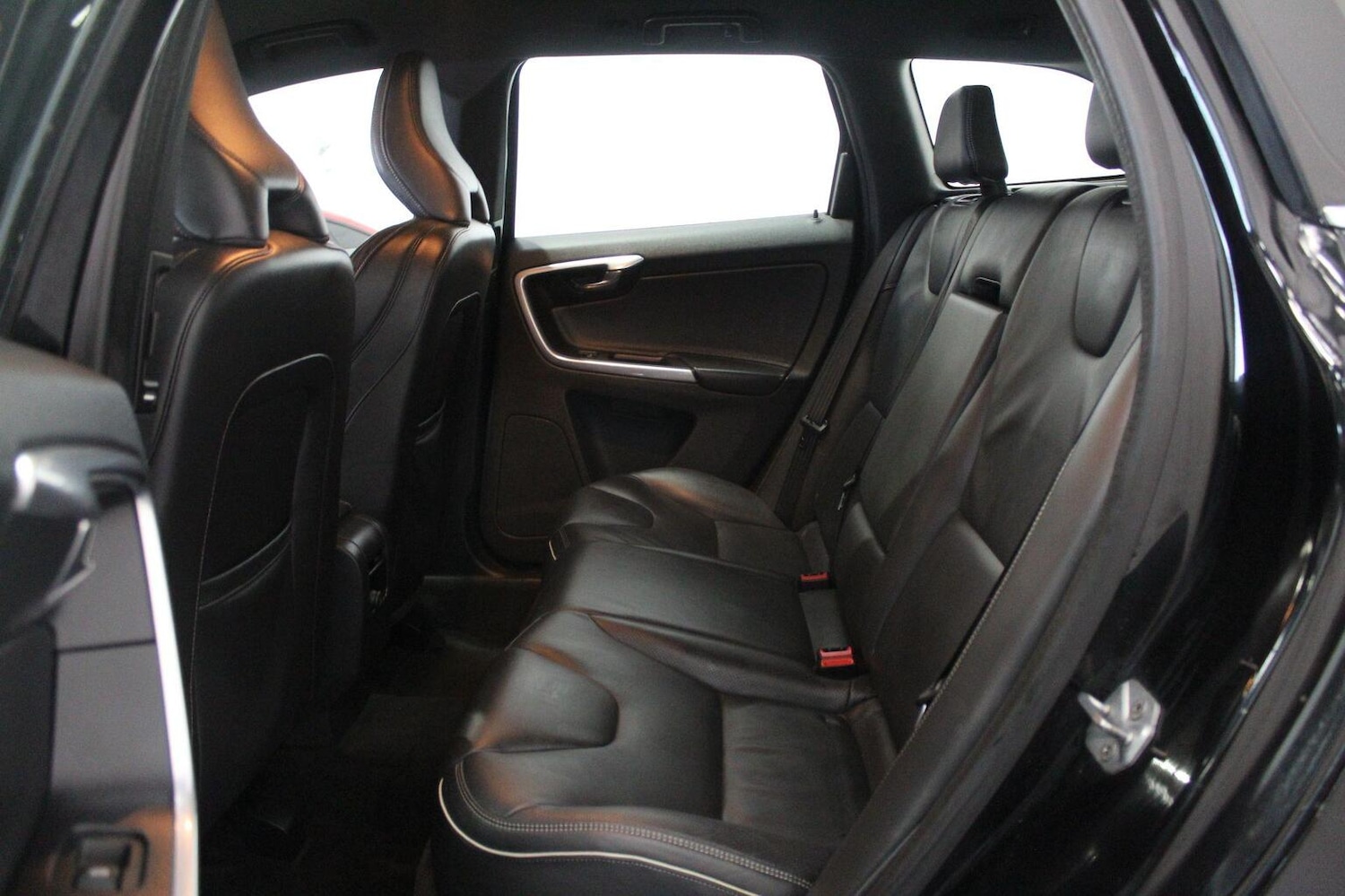 Used Volvo XC60 2015 for sale - 77314131: Photo 54