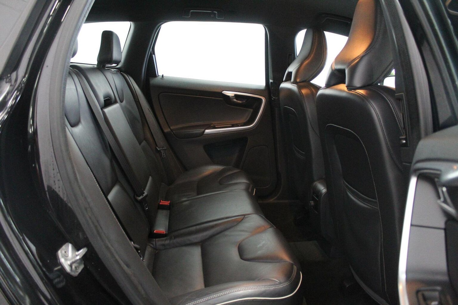 Used Volvo XC60 2015 for sale - 77314131: Photo 55