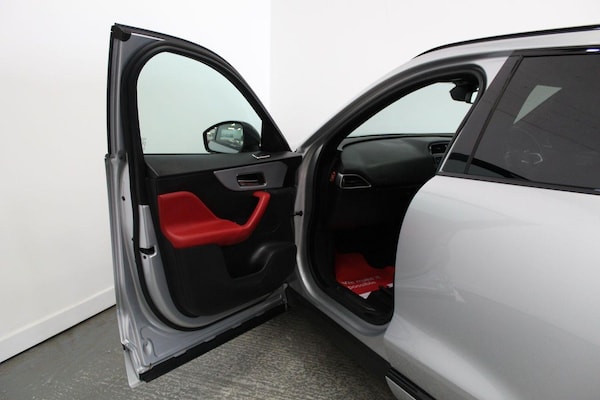 Used Jaguar F-Pace 2016 for sale - 74362345: Photo 28