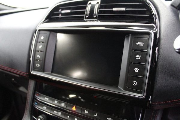Used Jaguar F-Pace 2016 for sale - 74362345: Photo 45