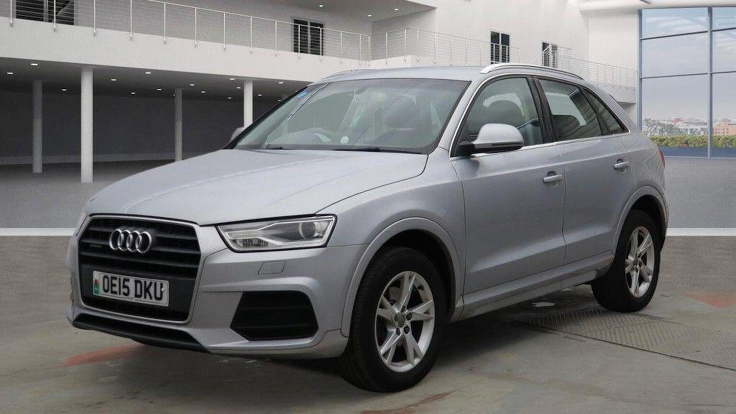 Used Audi Q3 2015 for sale - 76941756: Photo 2