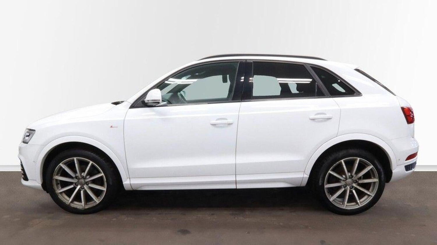 Used Audi Q3 2015 for sale - 77065683: Photo 11