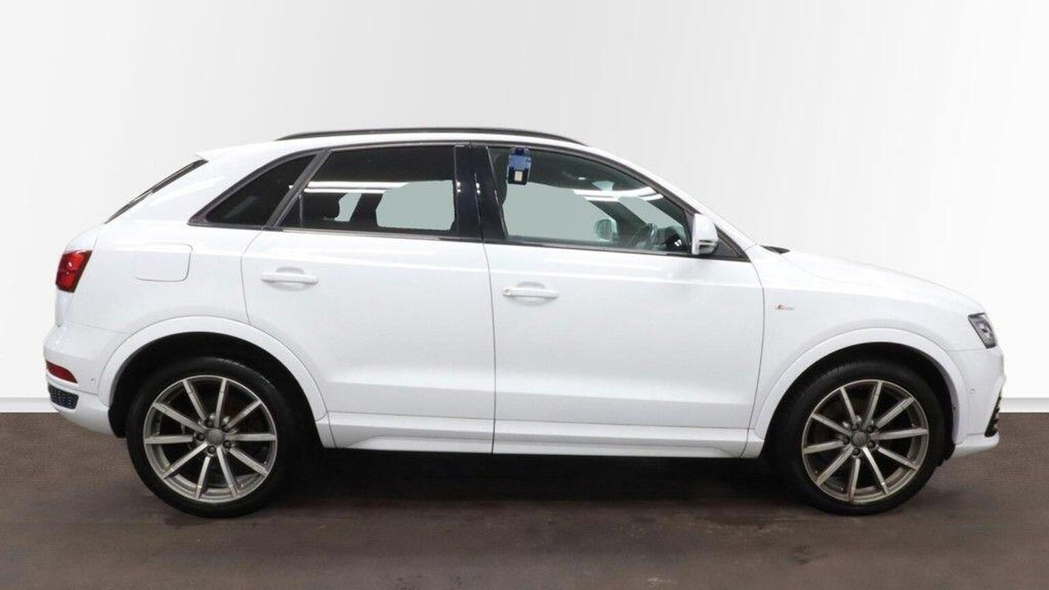 Used Audi Q3 2015 for sale - 77065683: Photo 9