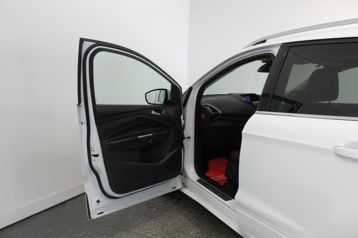 Used Ford Kuga 2015 for sale - 75705965: Photo 27