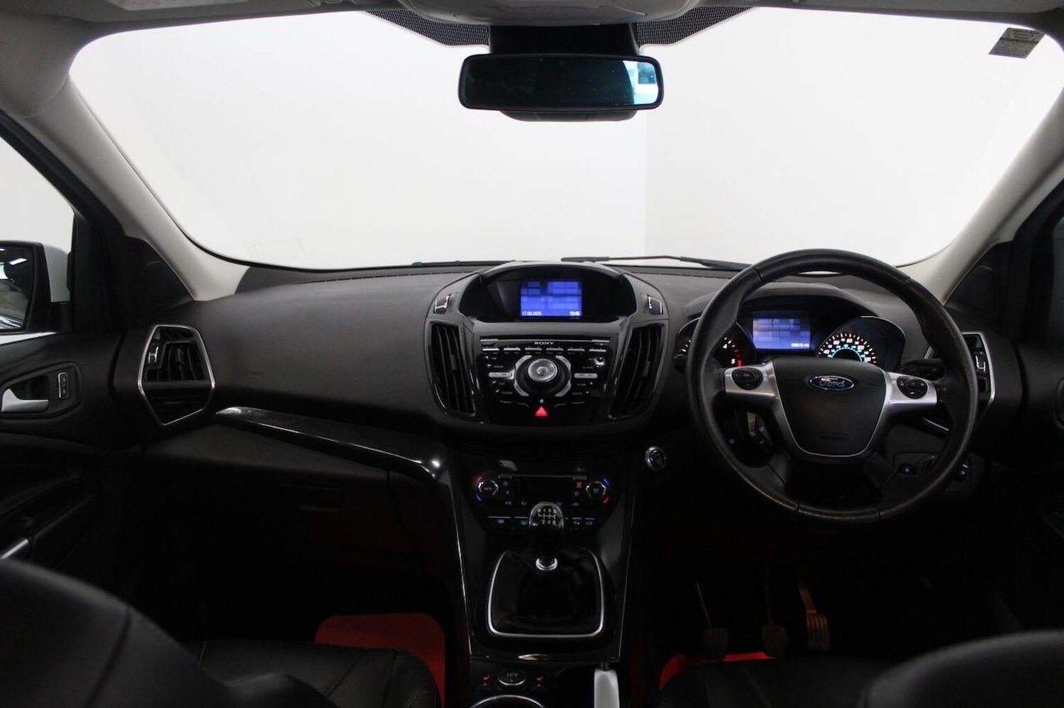 Used Ford Kuga 2015 for sale - 75705965: Photo 31