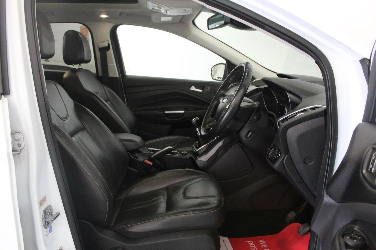 Used Ford Kuga 2015 for sale - 75705965: Photo 32