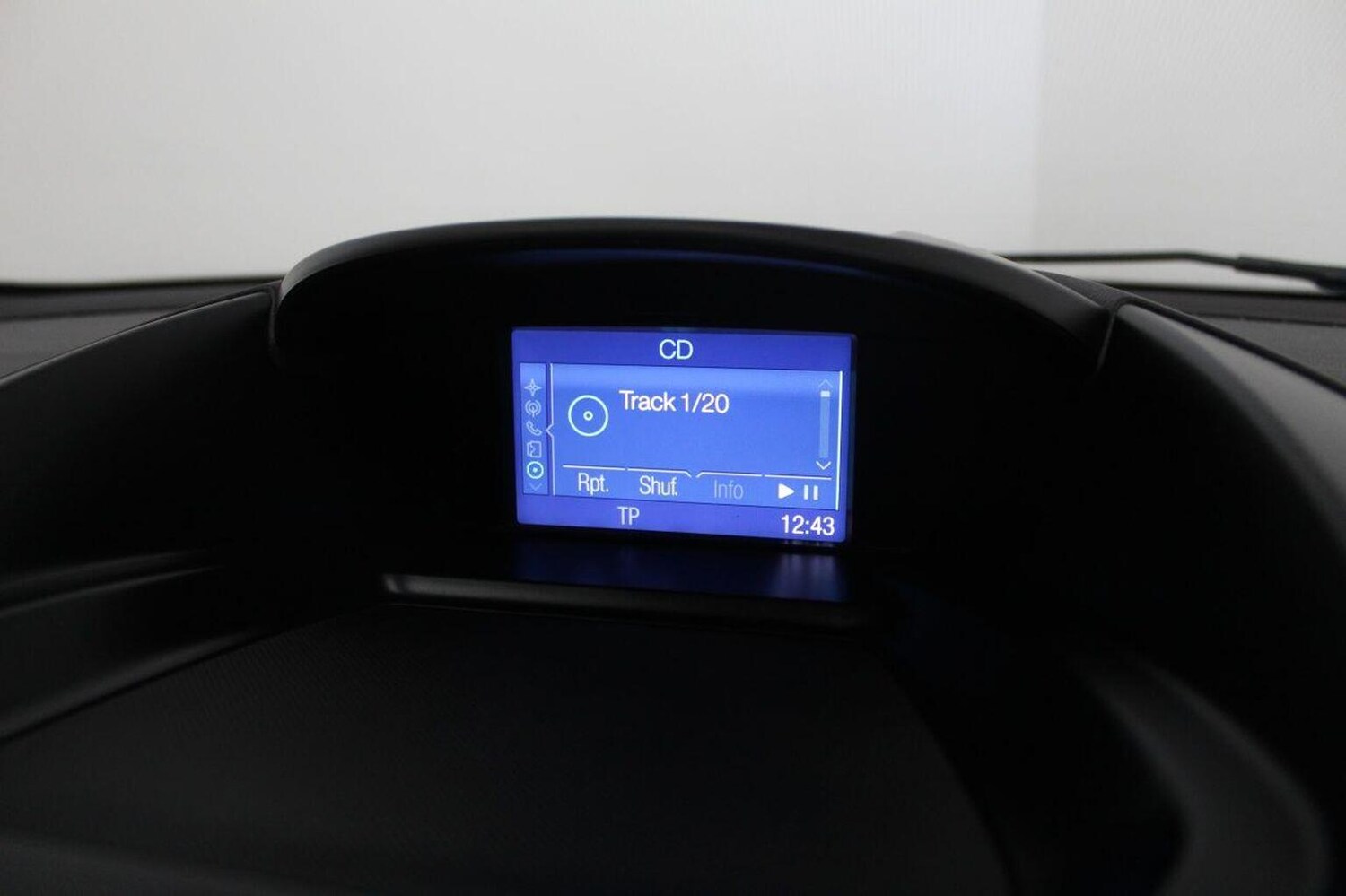 Used Ford Kuga 2015 for sale - 75705965: Photo 40