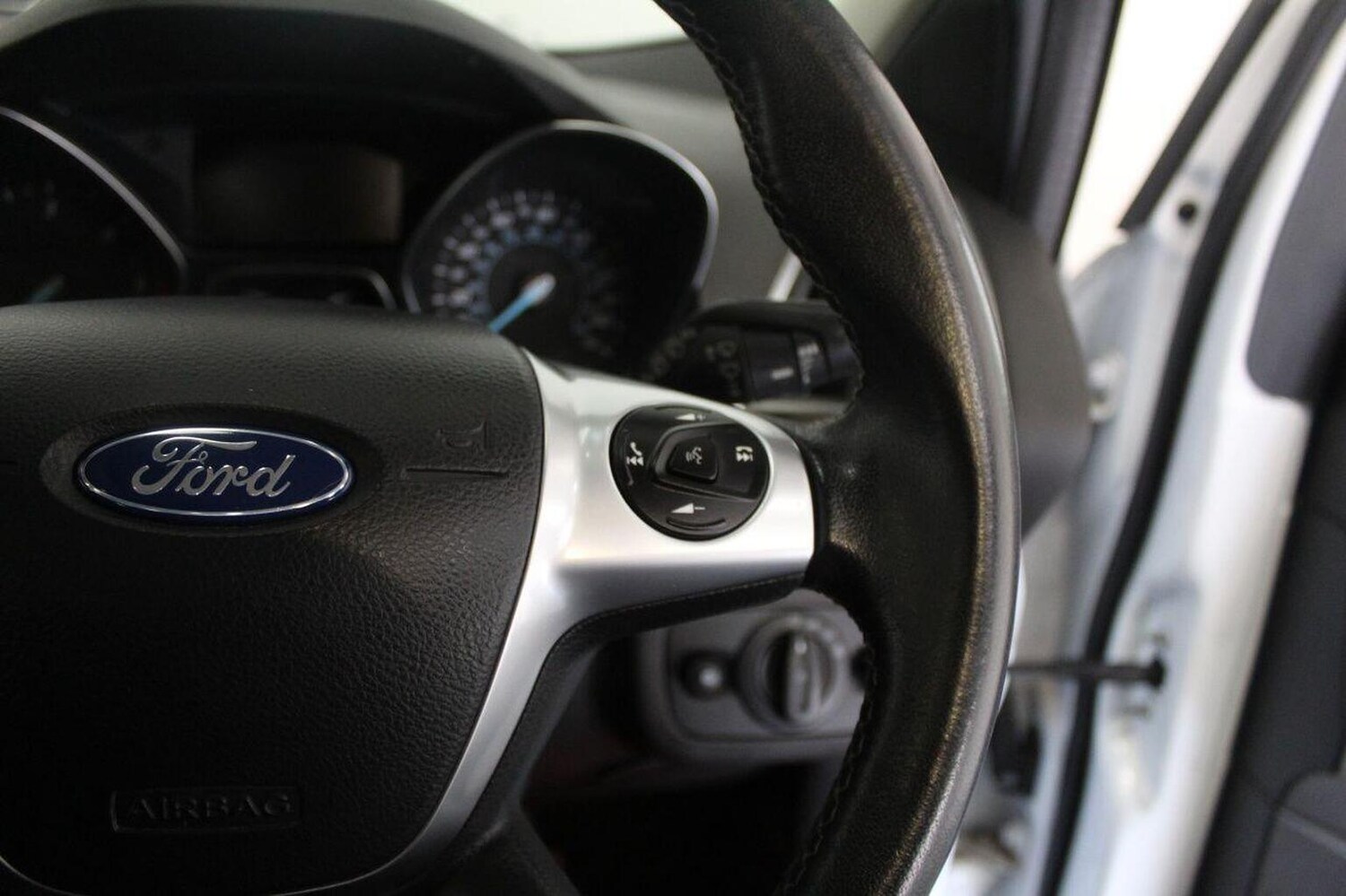 Used Ford Kuga 2015 for sale - 75705965: Photo 50