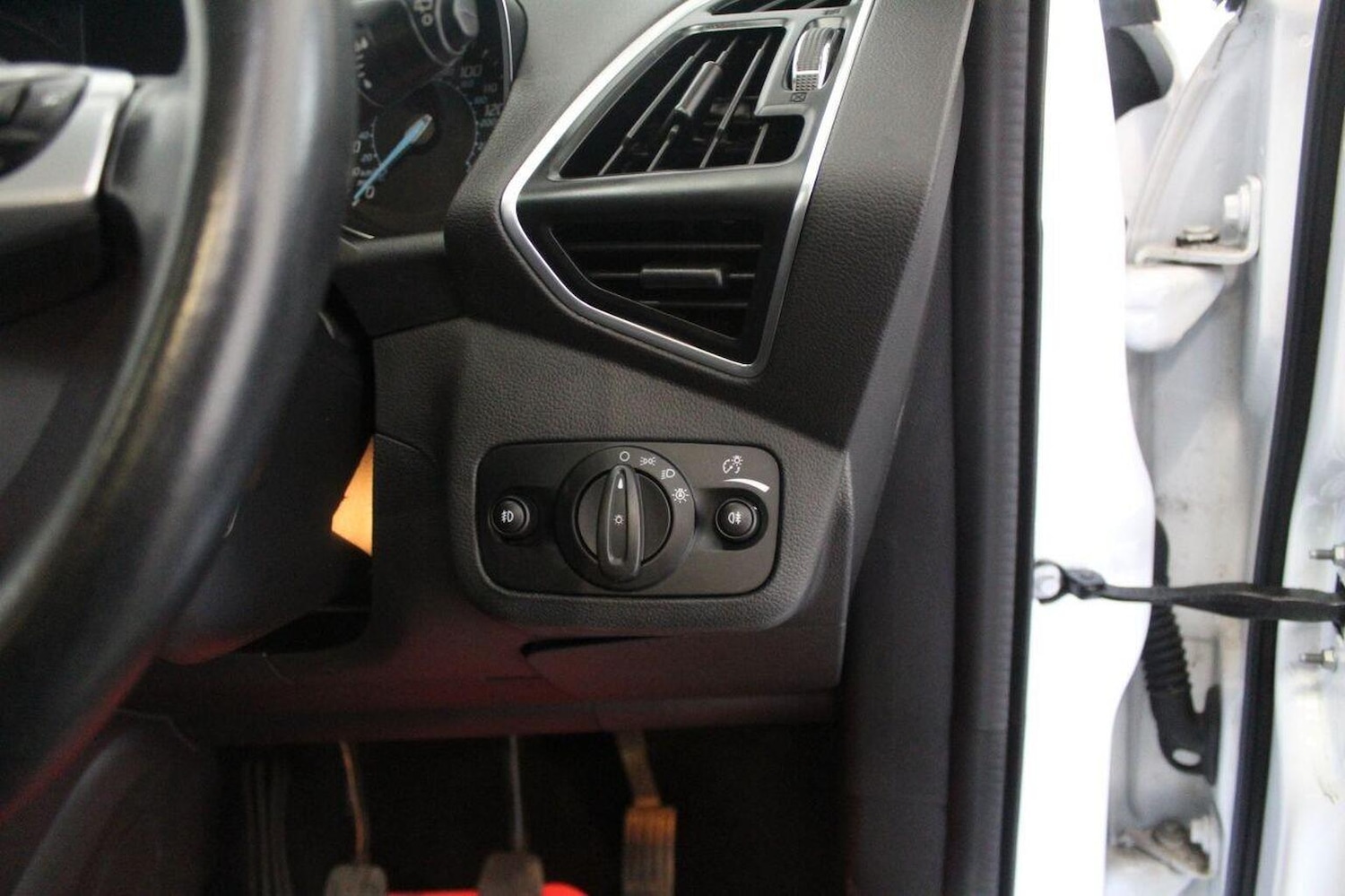 Used Ford Kuga 2015 for sale - 75705965: Photo 51