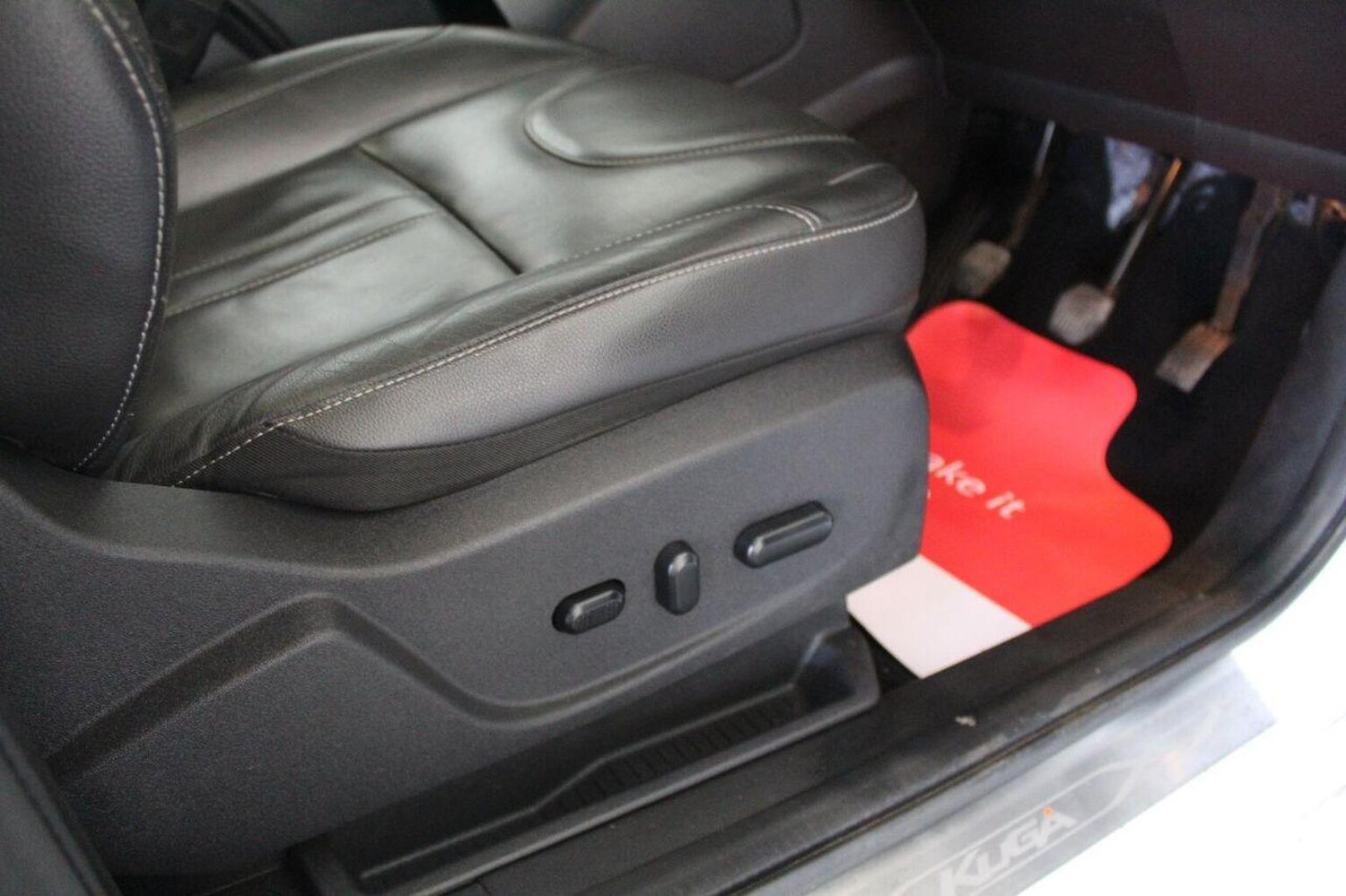 Used Ford Kuga 2015 for sale - 75705965: Photo 54