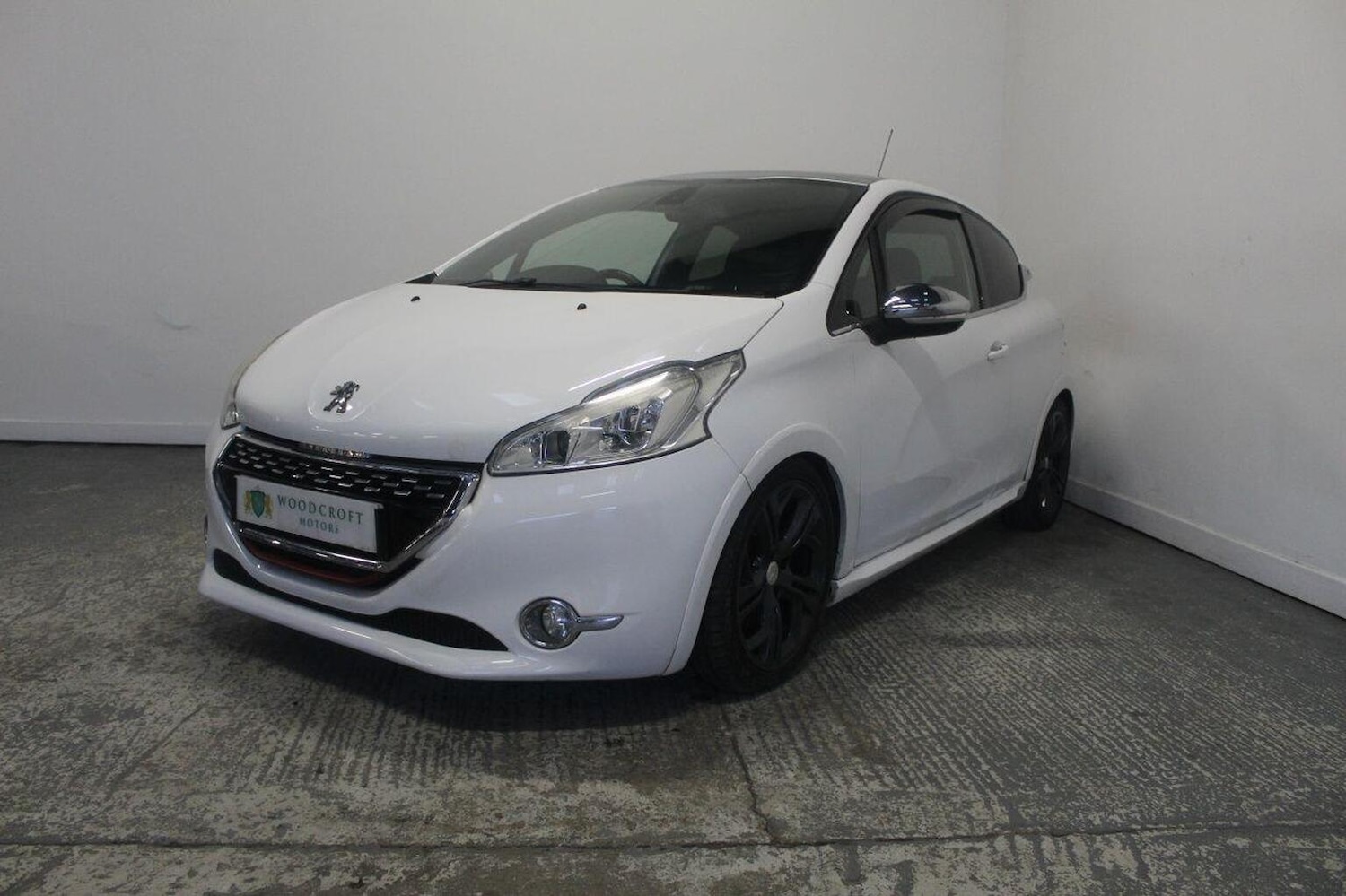 Used Peugeot 208 2014 for sale - 77954071: Photo 2
