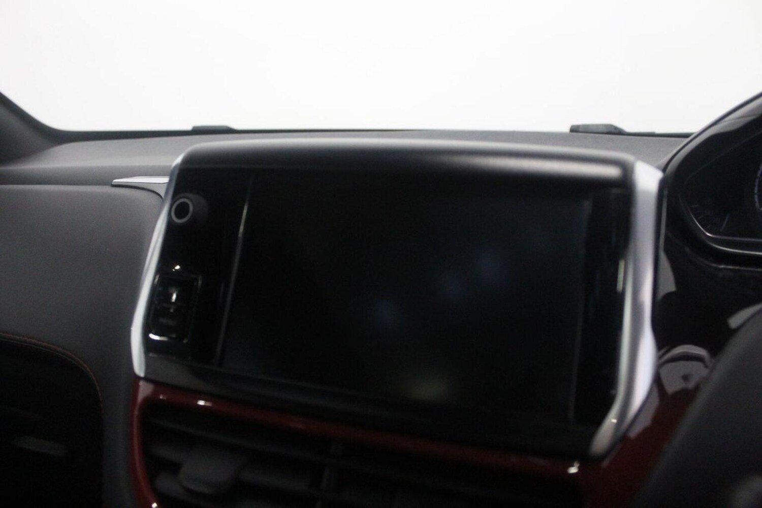 Used Peugeot 208 2014 for sale - 77954071: Photo 40