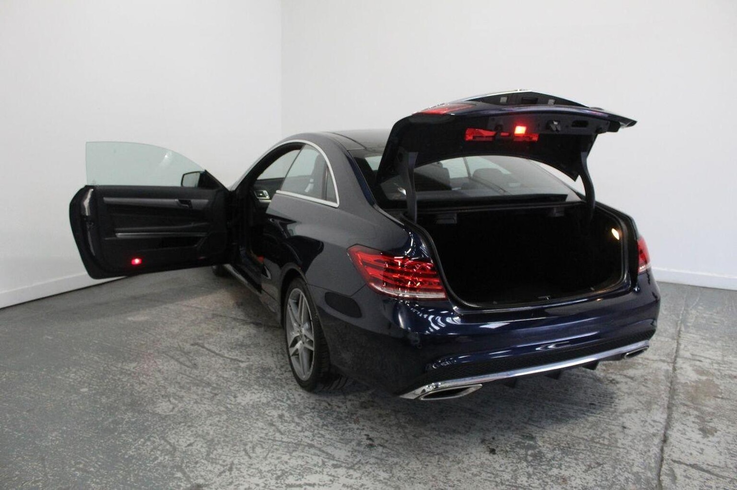Used Mercedes-Benz E Class 2013 for sale - 76631508: Photo 21