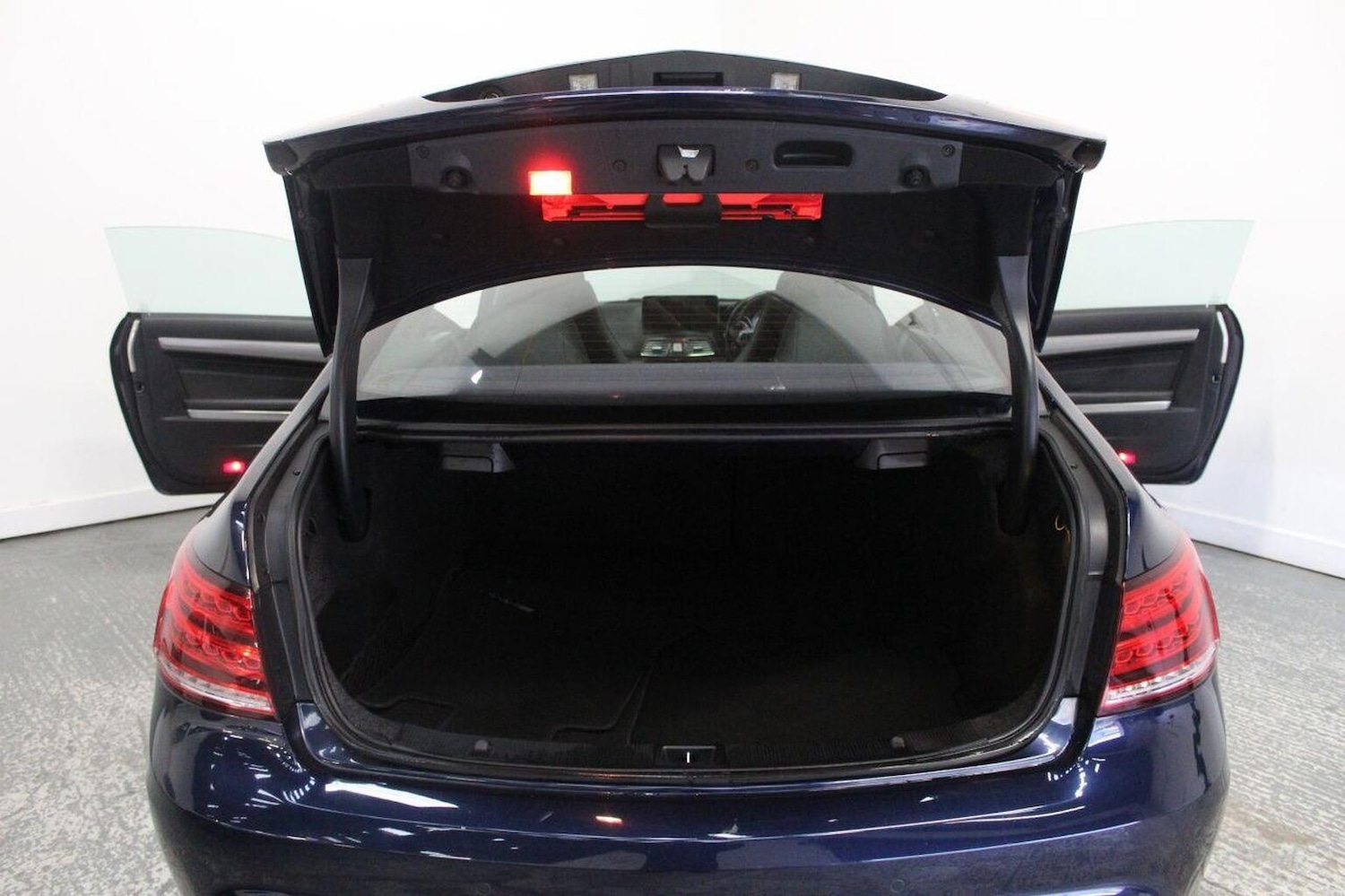 Used Mercedes-Benz E Class 2013 for sale - 76631508: Photo 24