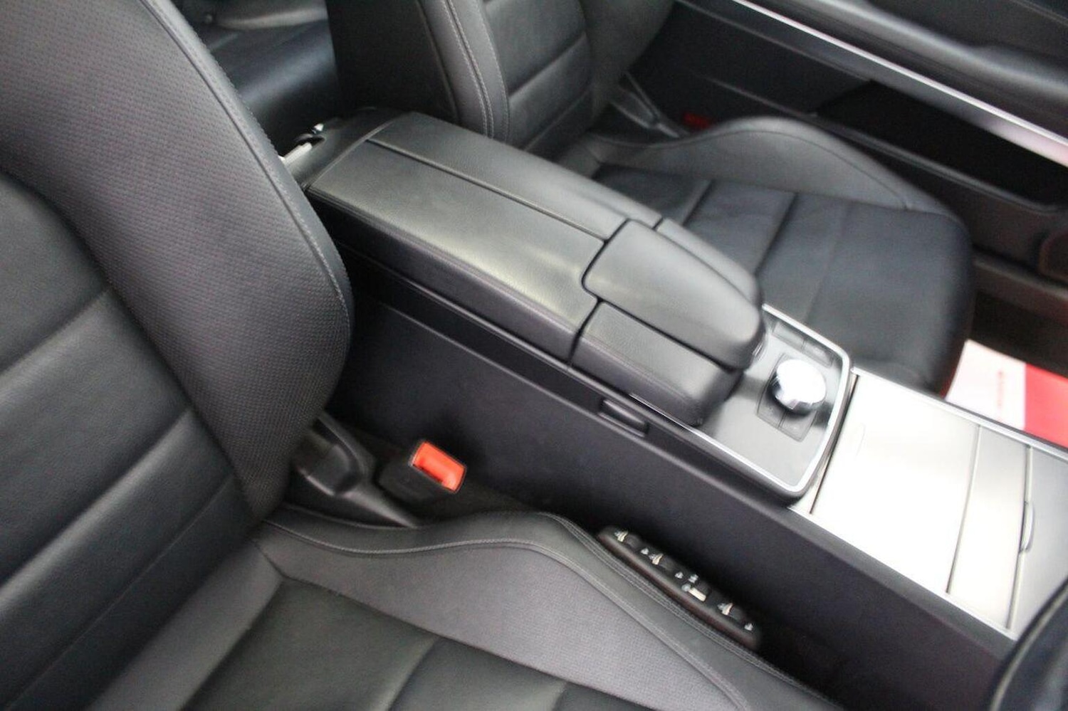 Used Mercedes-Benz E Class 2013 for sale - 76631508: Photo 45