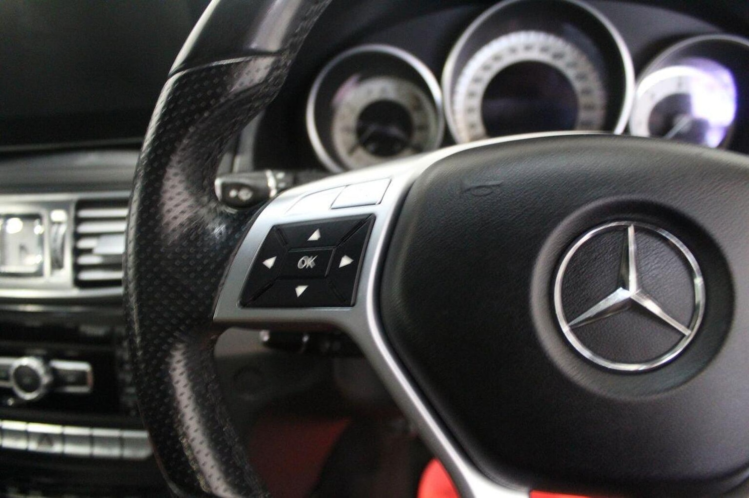 Used Mercedes-Benz E Class 2013 for sale - 76631508: Photo 47