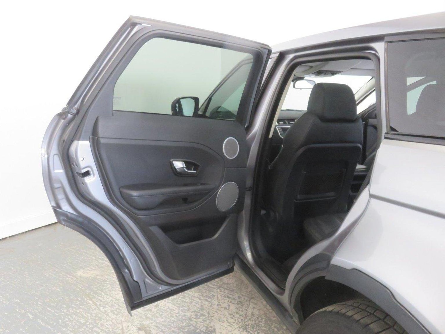 Vehicle 29