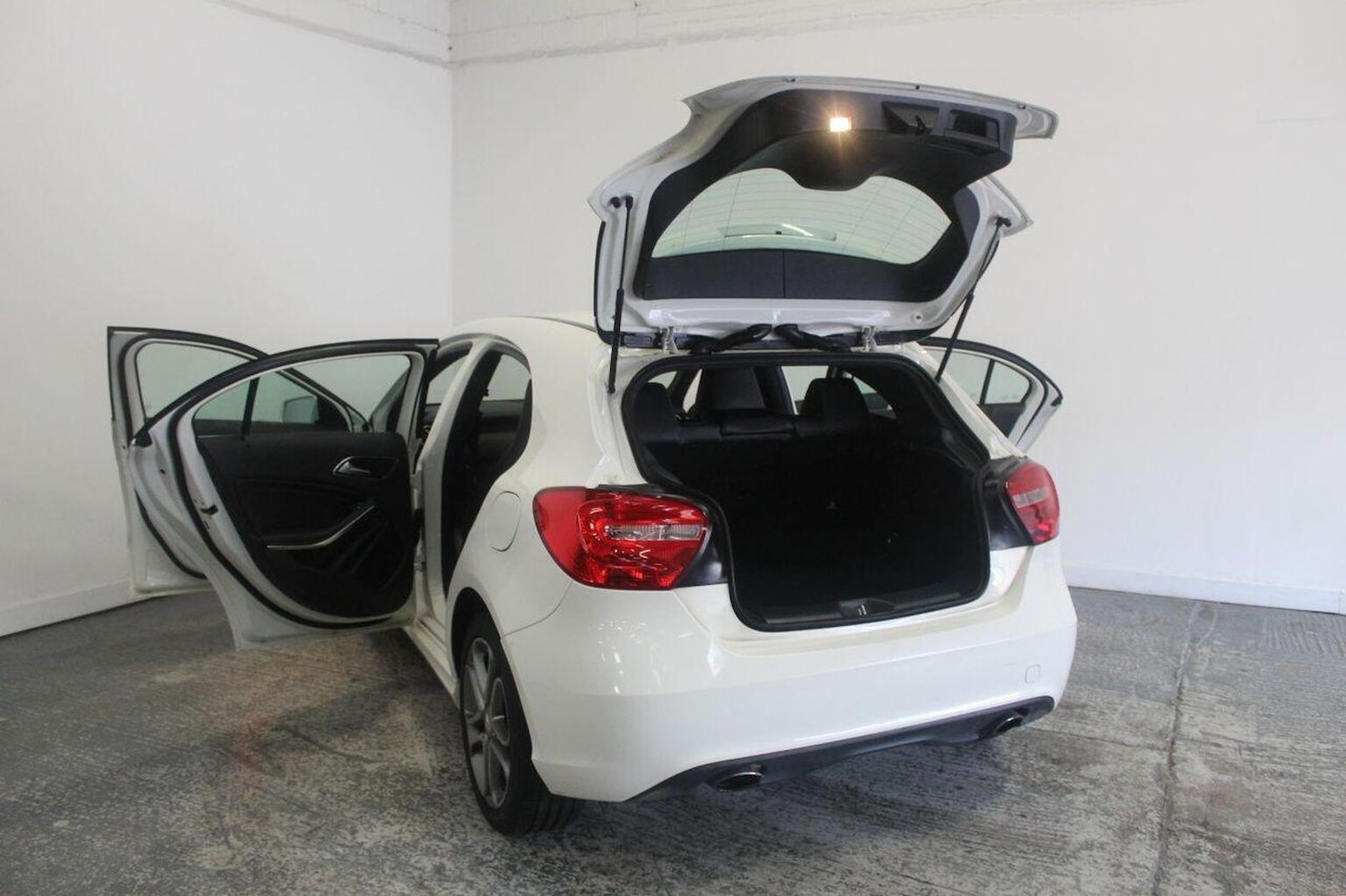 Used Mercedes-Benz A-Class 2013 for sale - 77937890: Photo 17