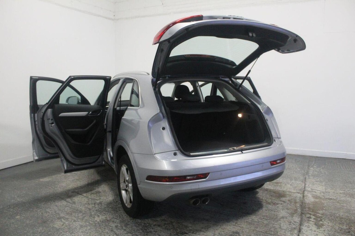 Used Audi Q3 2015 for sale - 77937830: Photo 21