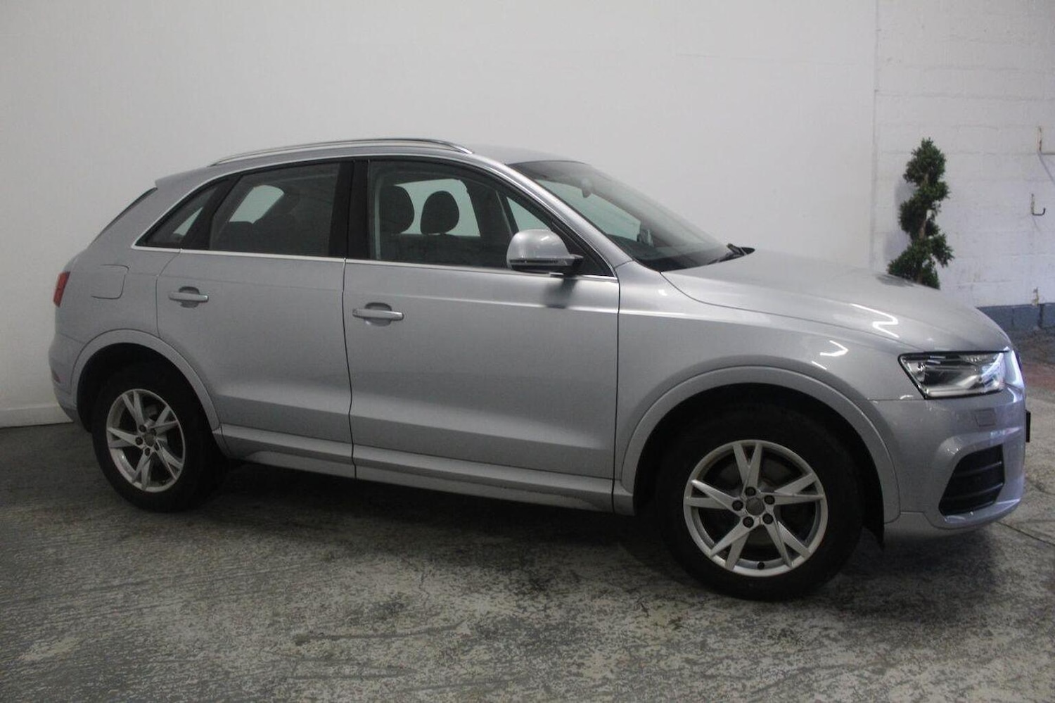 Used Audi Q3 2015 for sale - 77937830: Photo 4