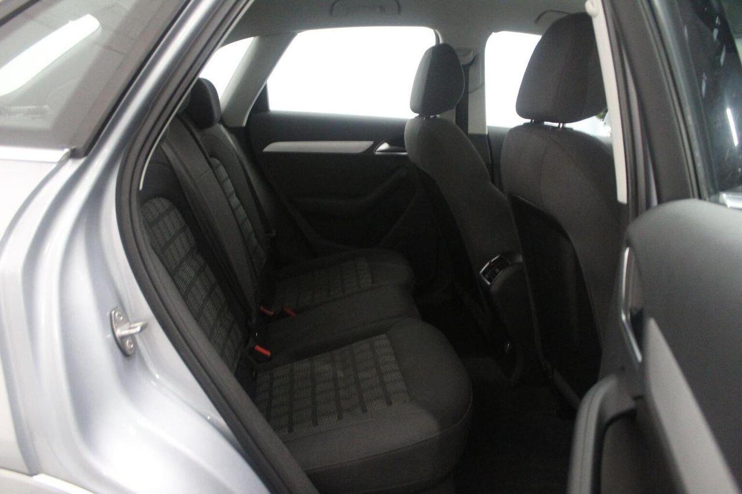 Used Audi Q3 2015 for sale - 77937830: Photo 54