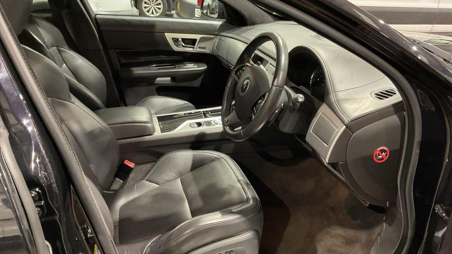 Used Jaguar XF 2014 for sale - 78053327: Photo 14