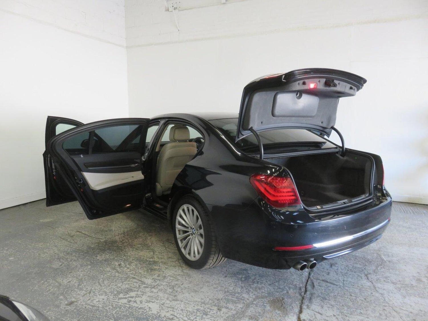 Used BMW 7 Series 2013 for sale - 76769348: Photo 20