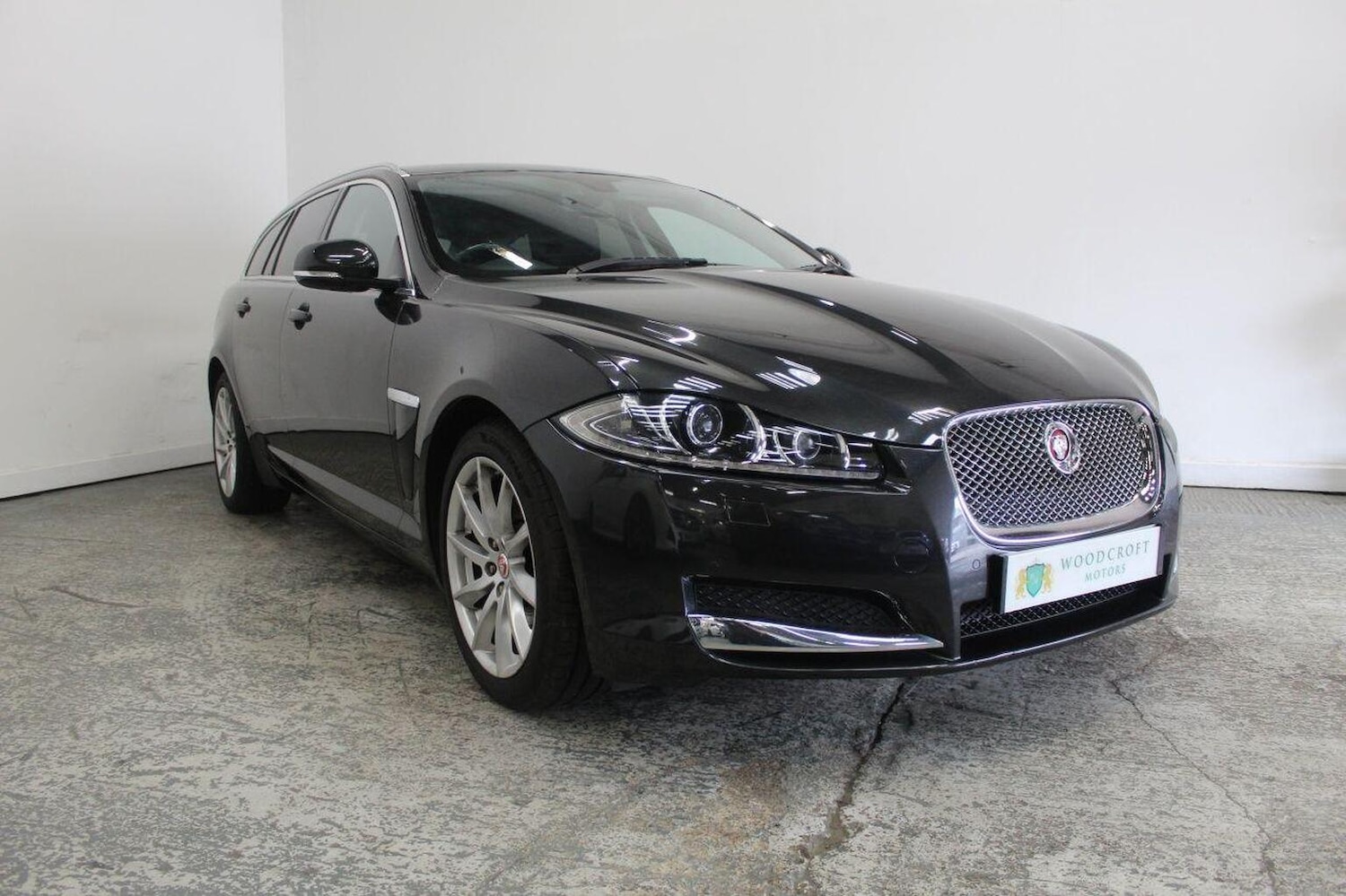 Used Jaguar XF 2014 for sale - 76268529: Photo 1