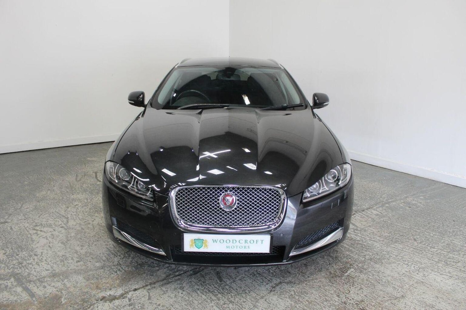 Used Jaguar XF 2014 for sale - 76268529: Photo 13