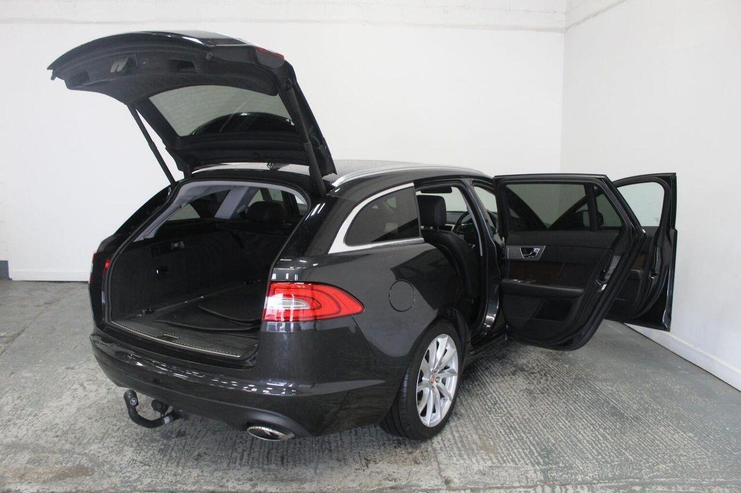 Used Jaguar XF 2014 for sale - 76268529: Photo 22
