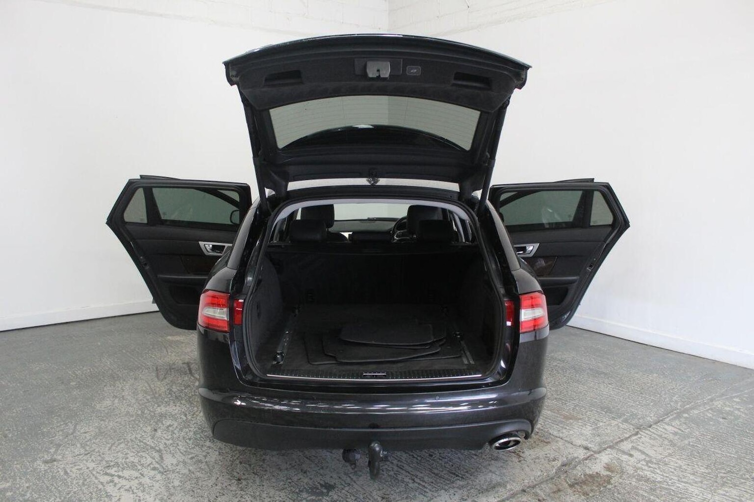 Used Jaguar XF 2014 for sale - 76268529: Photo 23