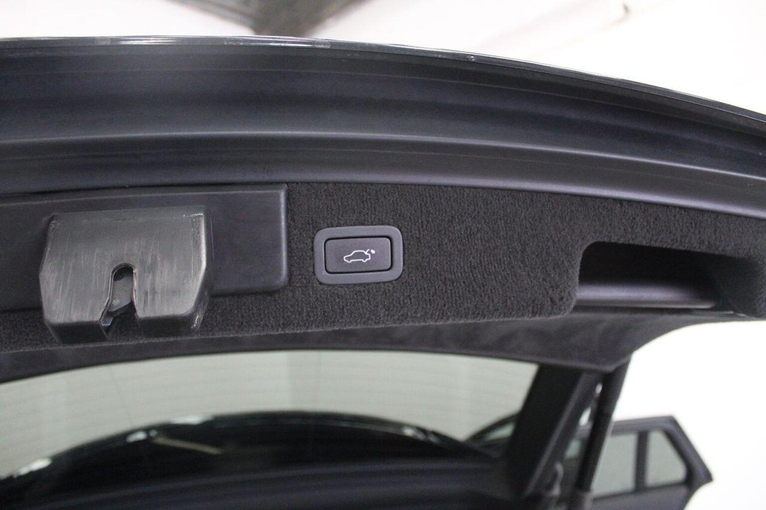 Used Jaguar XF 2014 for sale - 76268529: Photo 25