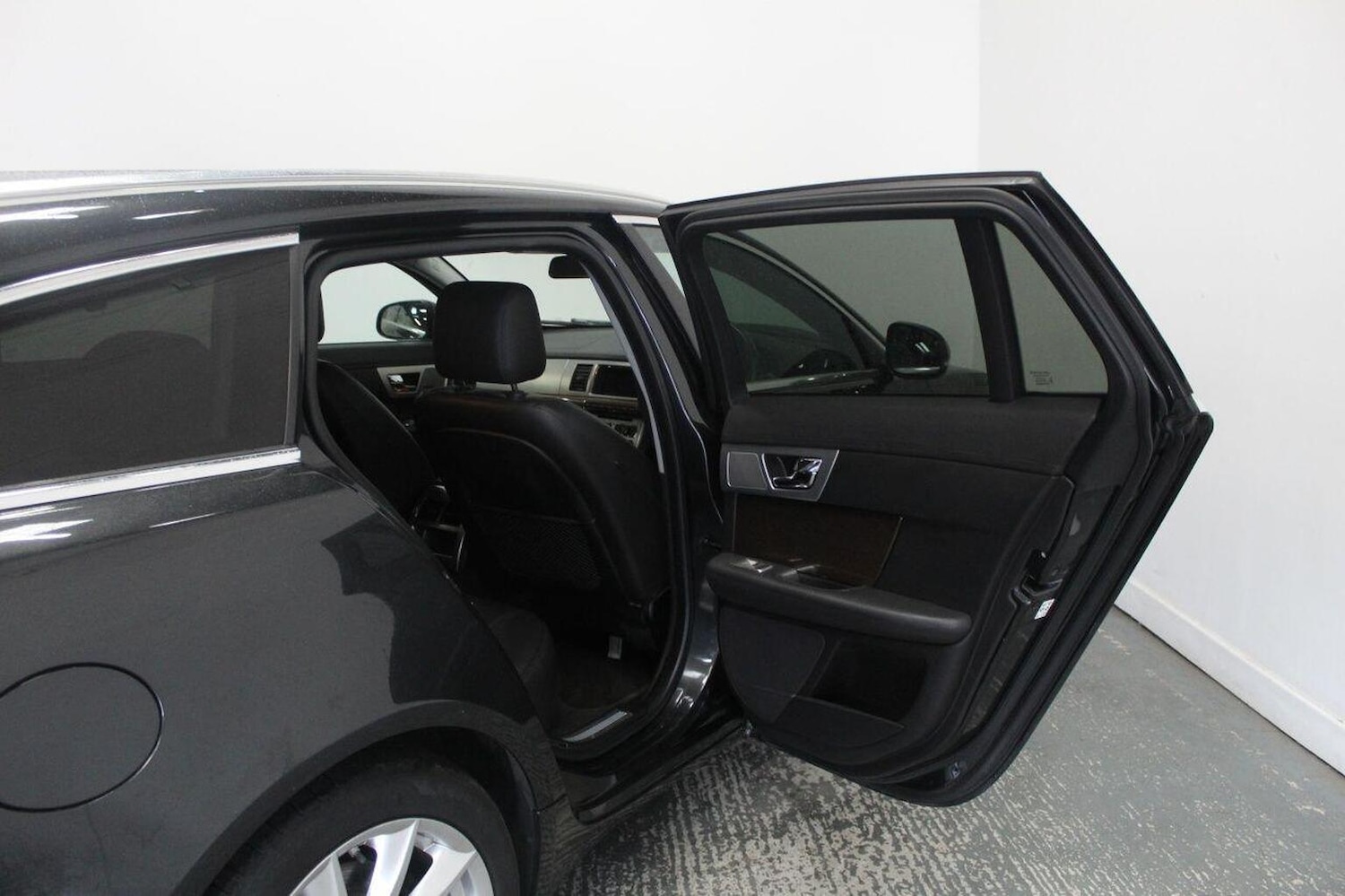 Used Jaguar XF 2014 for sale - 76268529: Photo 27