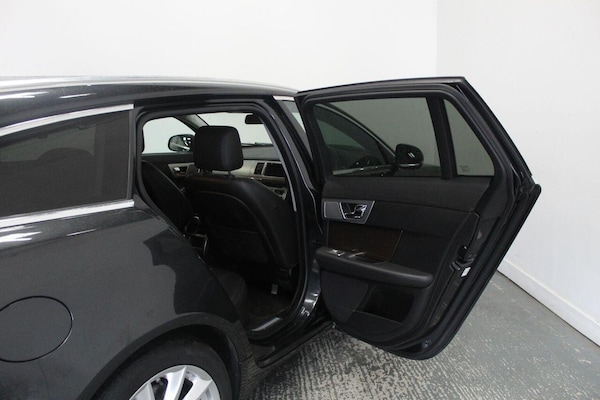 Used Jaguar XF 2014 for sale - 76268529: Photo 27