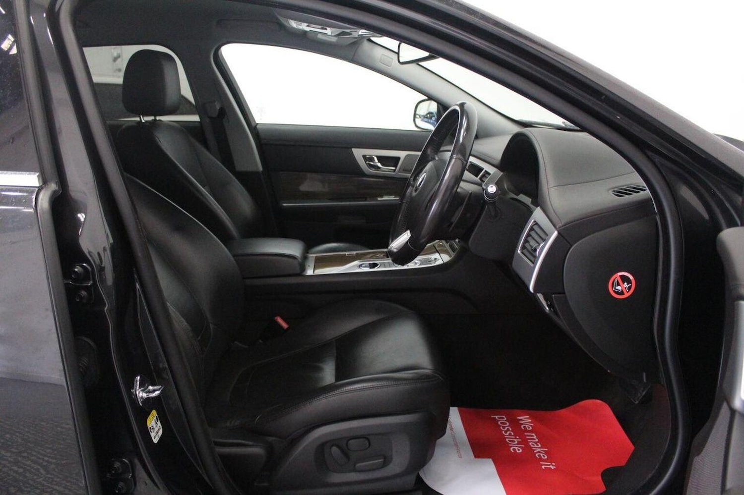 Used Jaguar XF 2014 for sale - 76268529: Photo 31