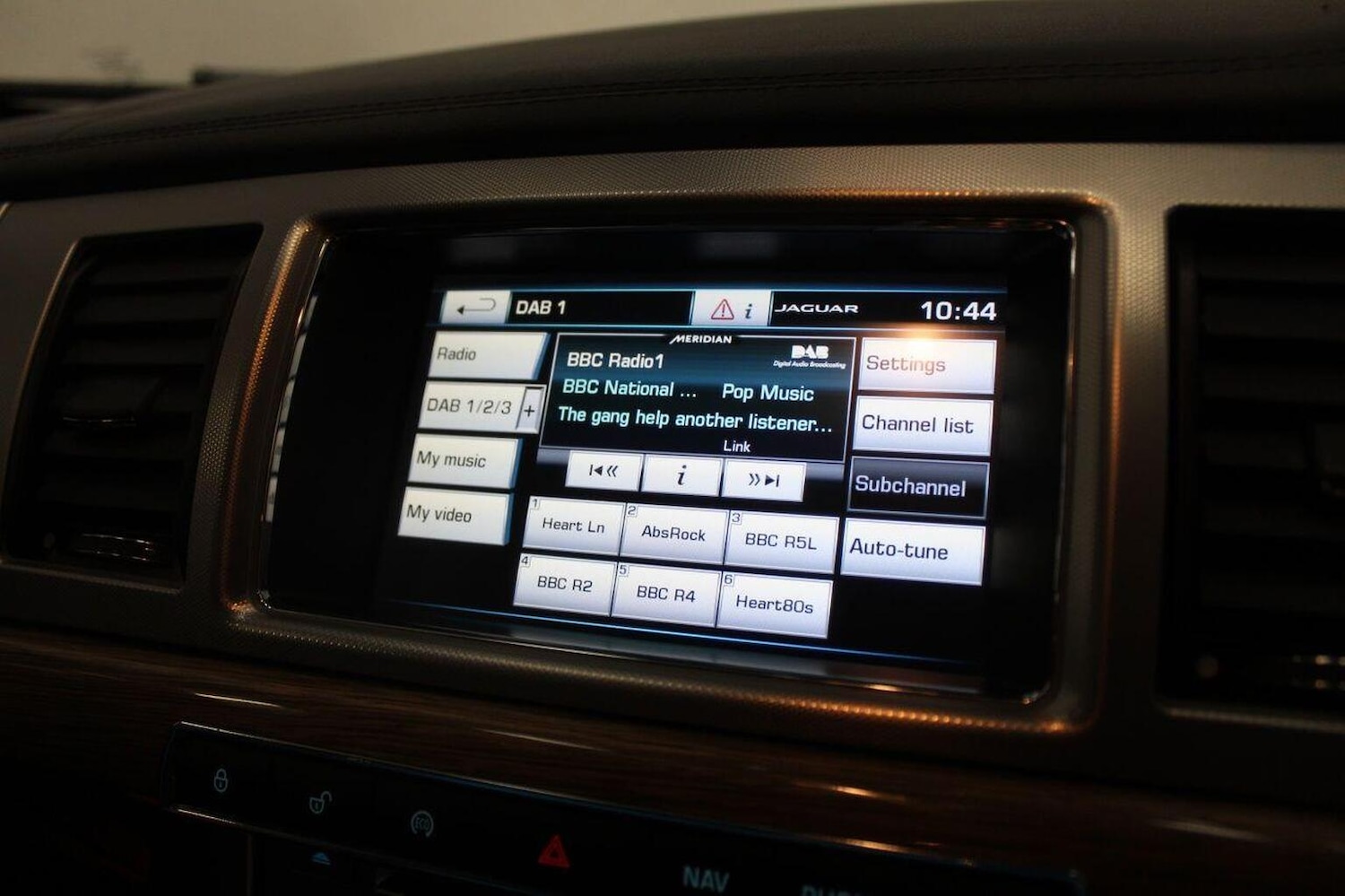 Used Jaguar XF 2014 for sale - 76268529: Photo 37