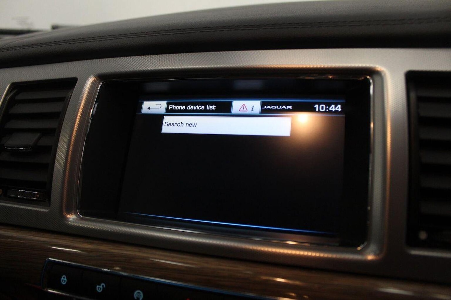 Used Jaguar XF 2014 for sale - 76268529: Photo 41