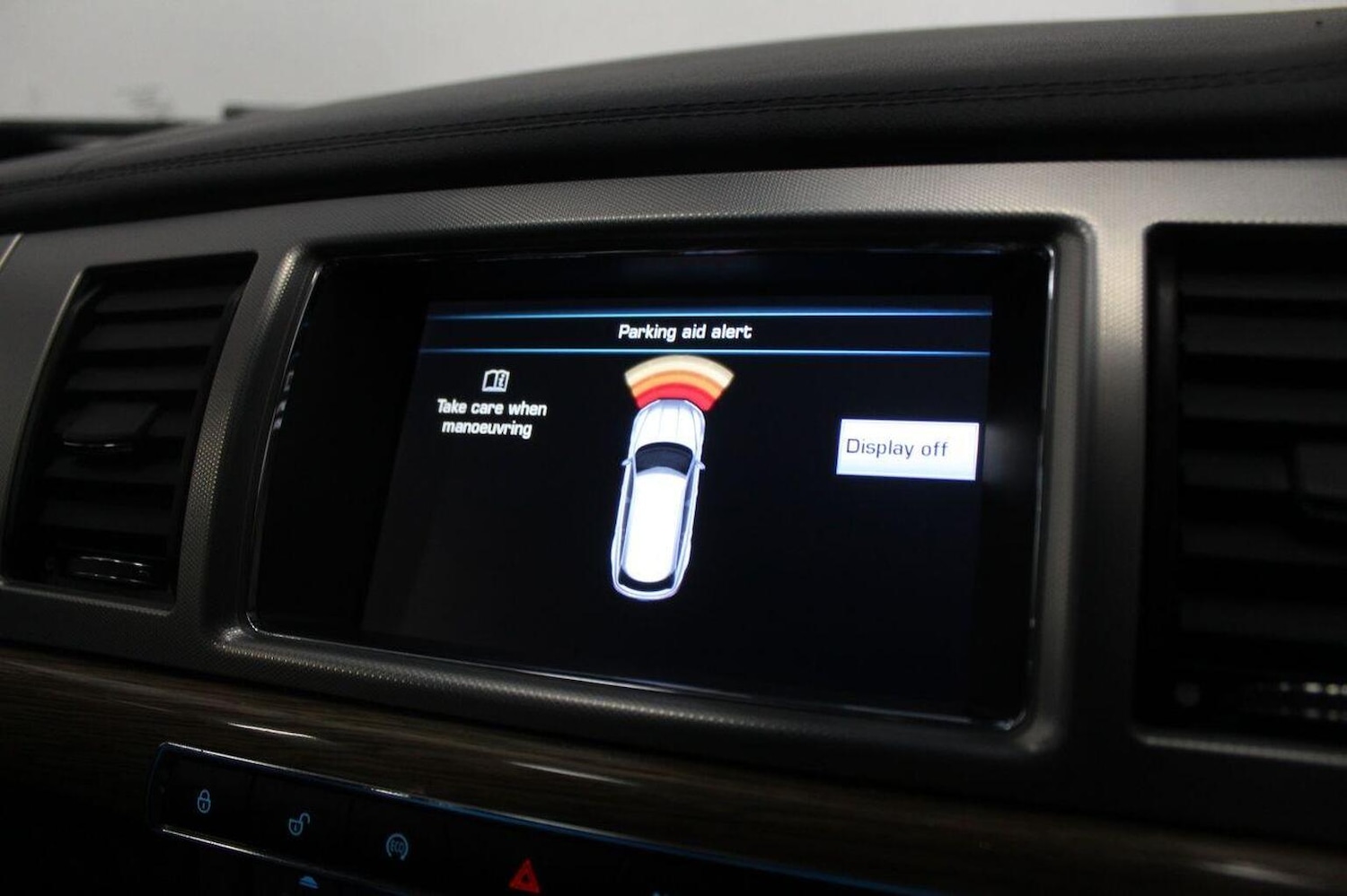 Used Jaguar XF 2014 for sale - 76268529: Photo 42