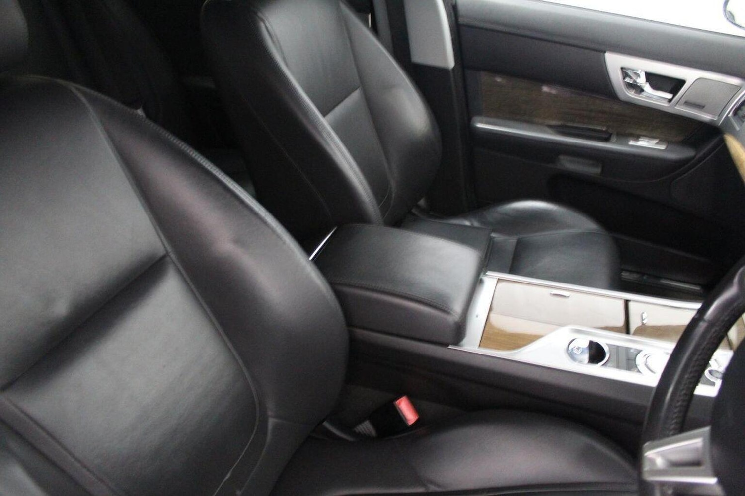 Used Jaguar XF 2014 for sale - 76268529: Photo 47