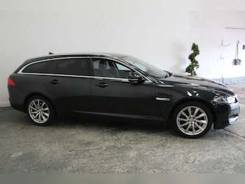 Used Jaguar XF 2014 for sale - 76268529: Photo 4