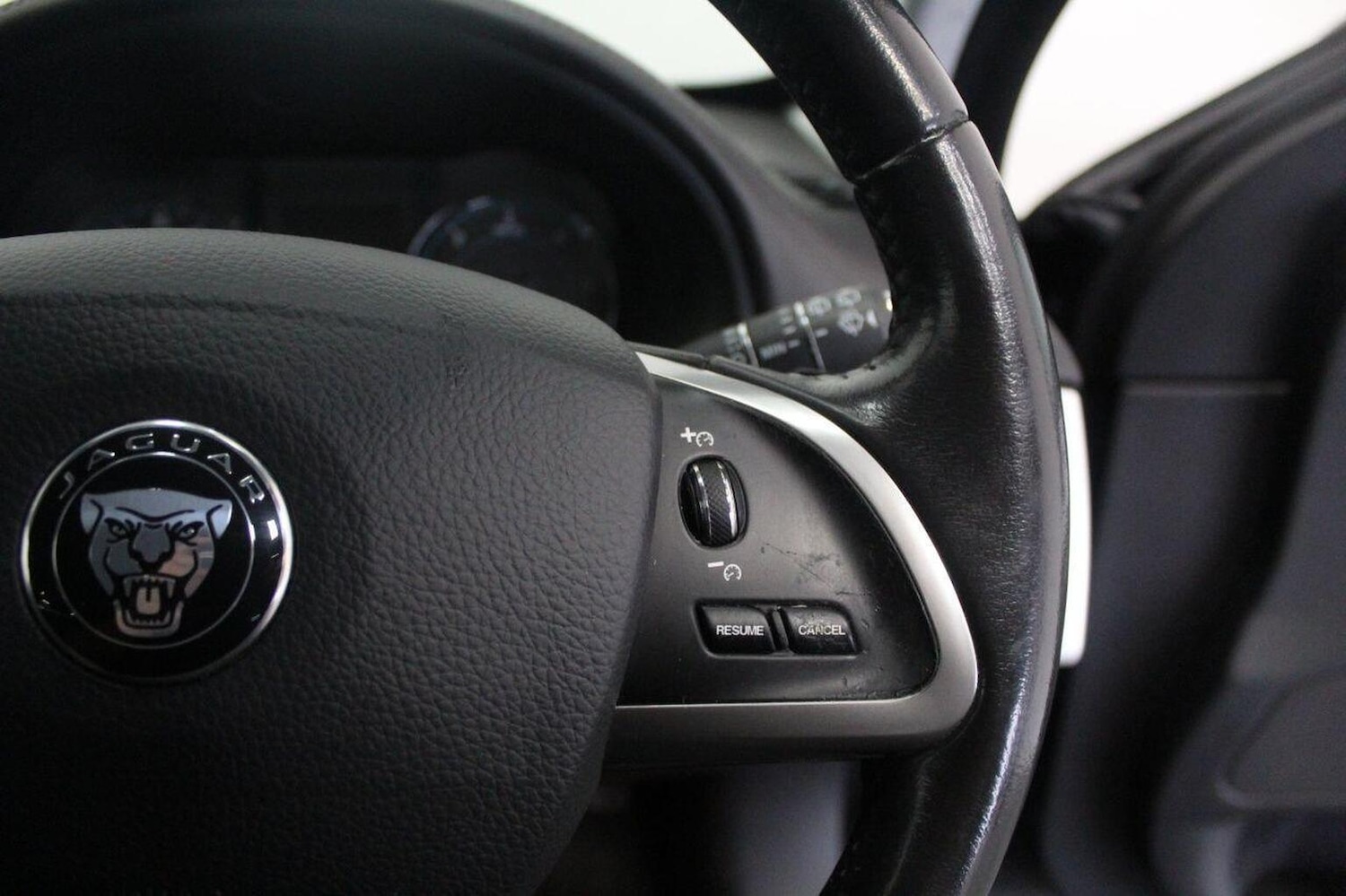 Used Jaguar XF 2014 for sale - 76268529: Photo 50