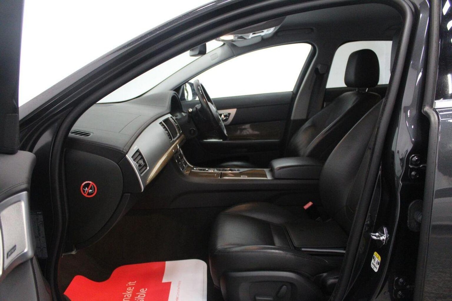 Used Jaguar XF 2014 for sale - 76268529: Photo 55