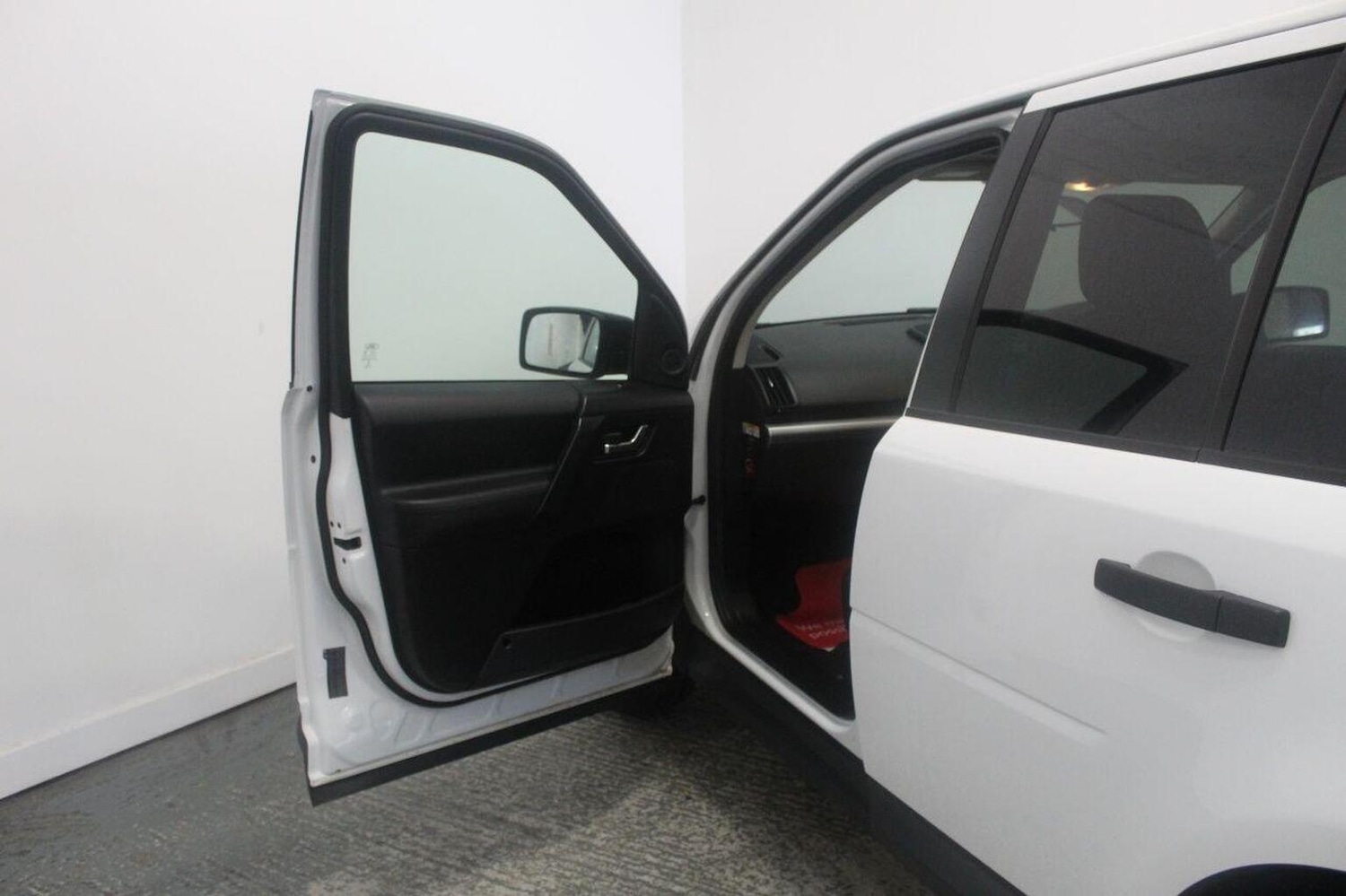 Used Land Rover Freelander 2 2014 for sale - 77937848: Photo 27