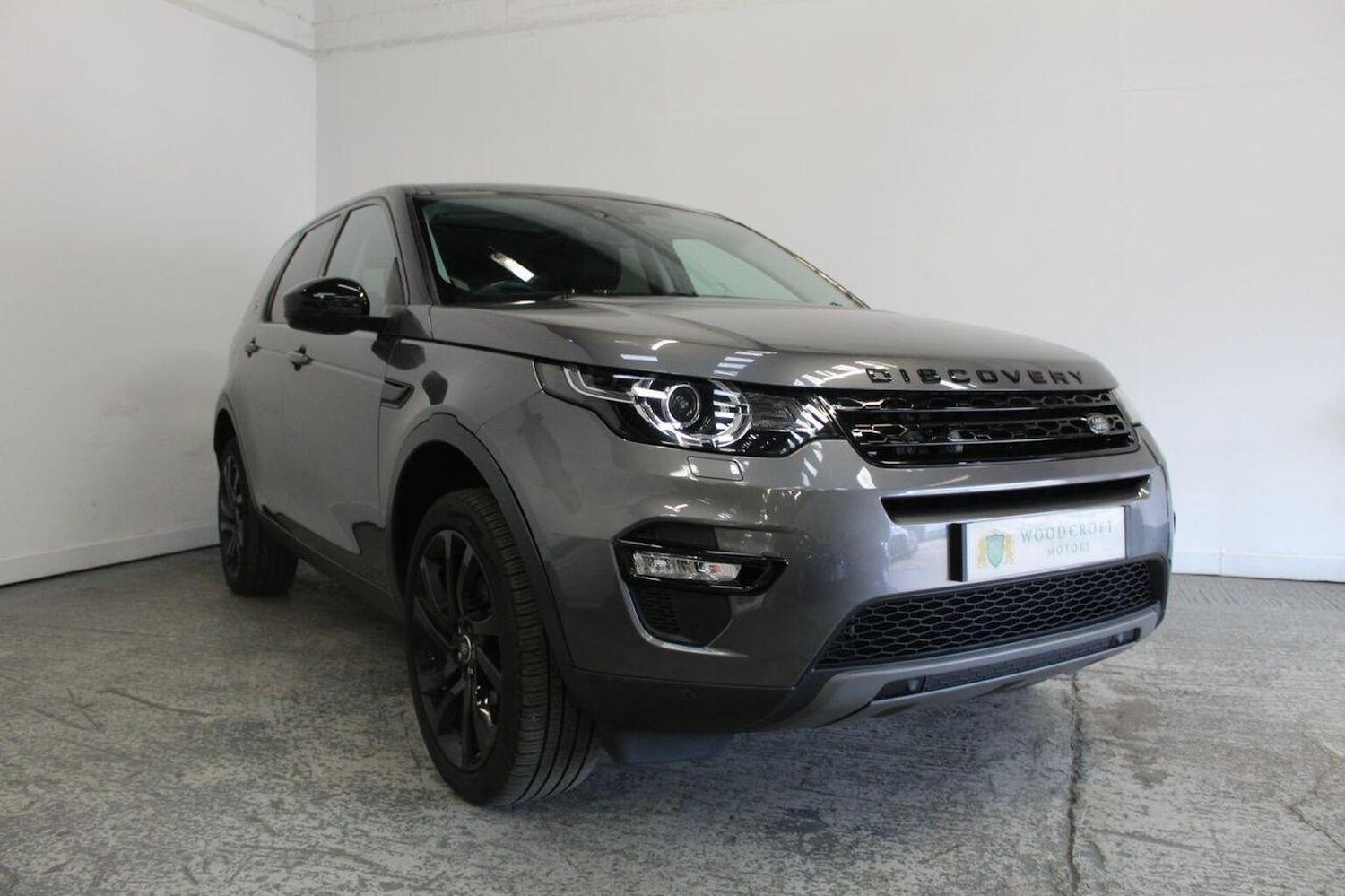 Used Land Rover Discovery Sport 2017 for sale - 76334732: Photo 1