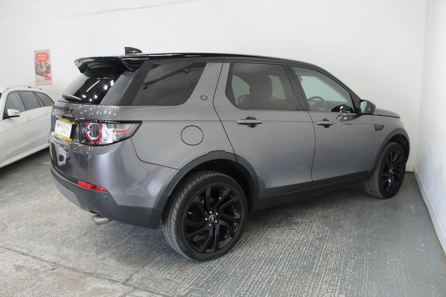 Used Land Rover Discovery Sport 2017 for sale - 76334732: Photo 11