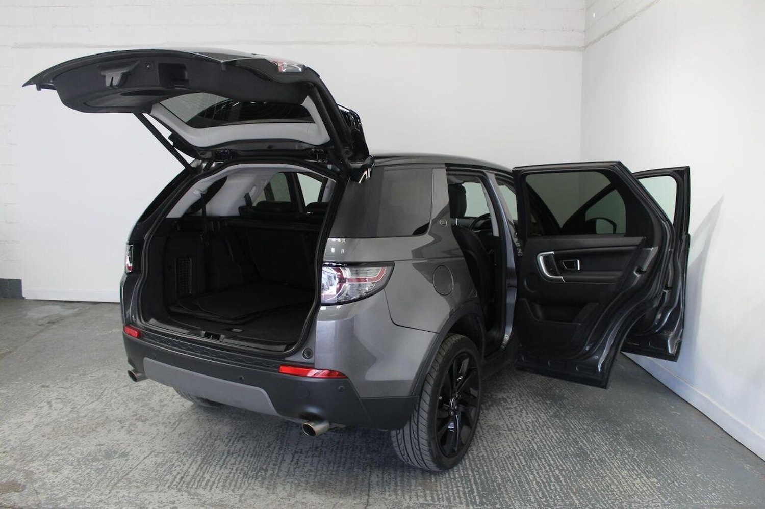 Used Land Rover Discovery Sport 2017 for sale - 76334732: Photo 22