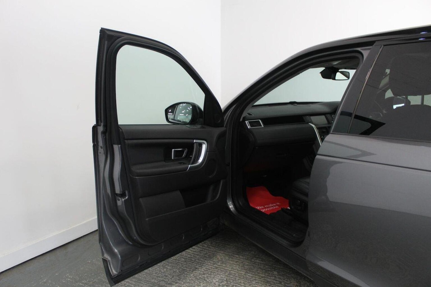 Used Land Rover Discovery Sport 2017 for sale - 76334732: Photo 29