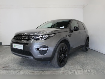 Used Land Rover Discovery Sport 2017 for sale - 76334732: Photo 2